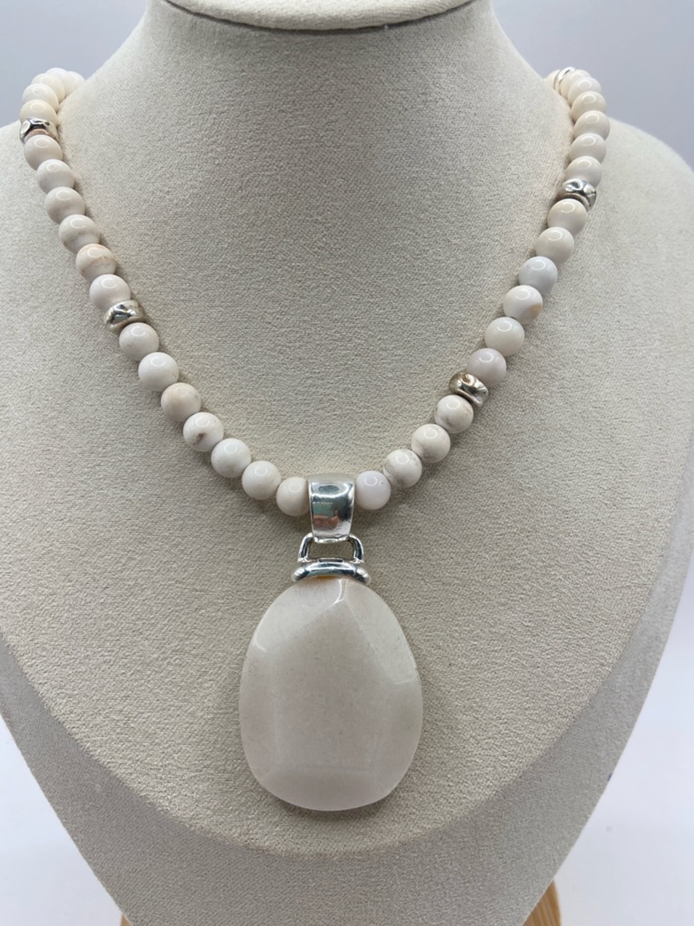 Talbots White Silver Tone Genuine Gemstone Pendant Necklace 16”L W/ 2 1/2” Ext